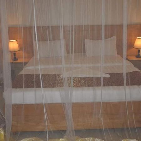 Hoima Eka Hotel Bagian luar foto